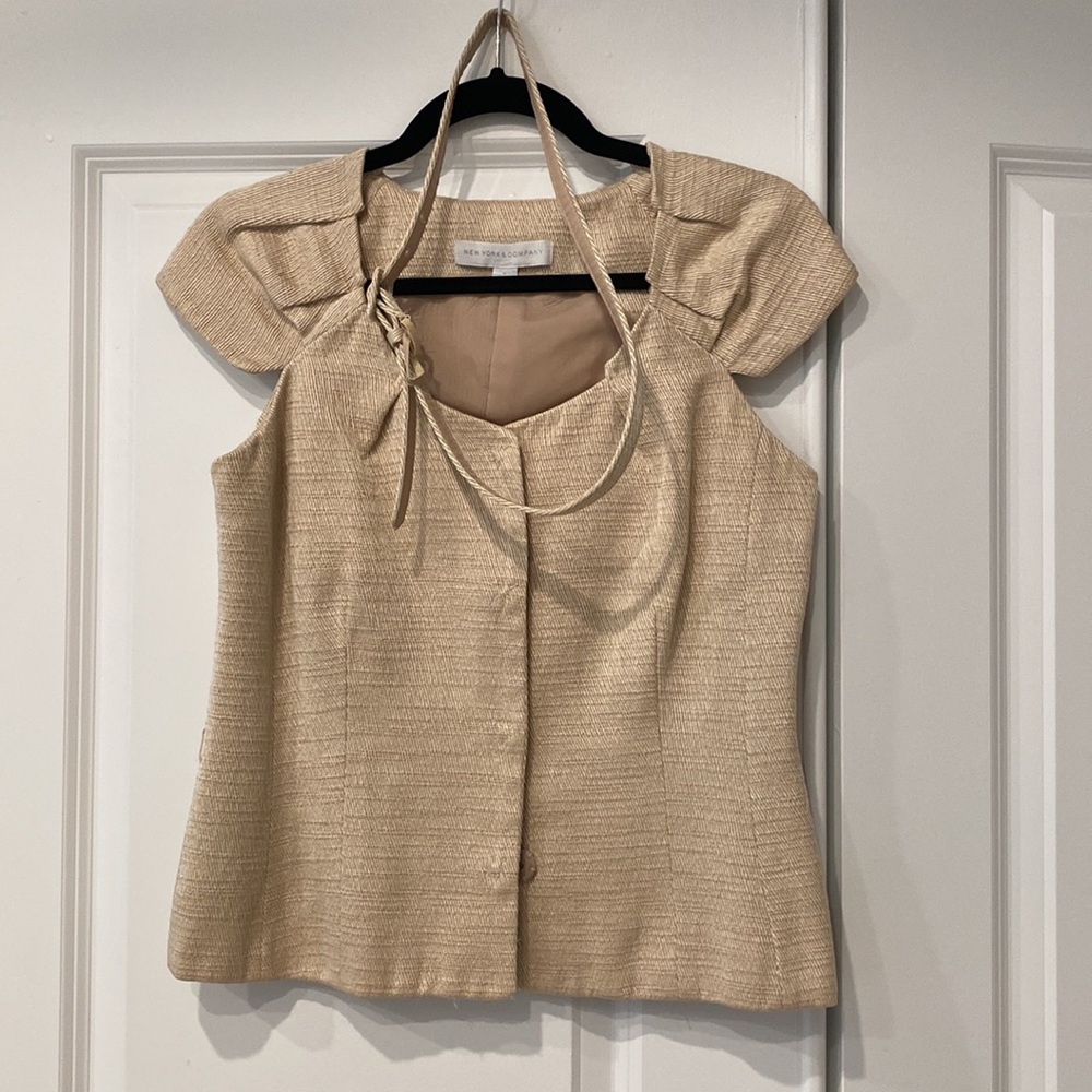 New York and Co Blazer style top - Picture 4 of 4